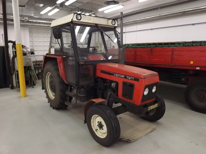 Zetor 7211 1 Traktor